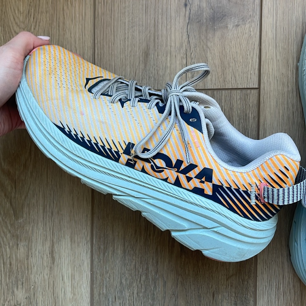 HOKA RINCON SIZE 9.5 - Picture 3 of 6